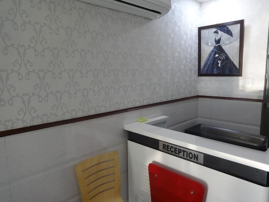 Hotel Grace New Delhi Buitenkant foto