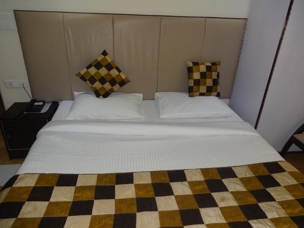 Hotel Grace New Delhi Kamer foto