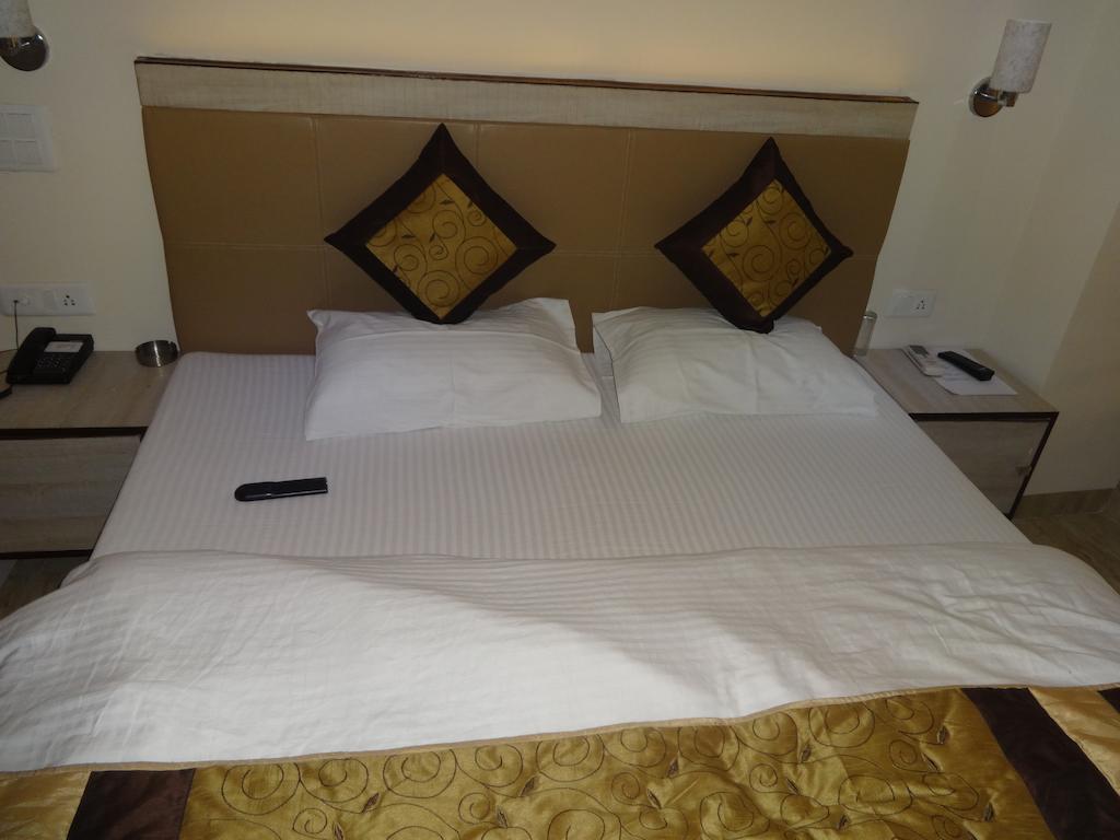 Hotel Grace New Delhi Kamer foto